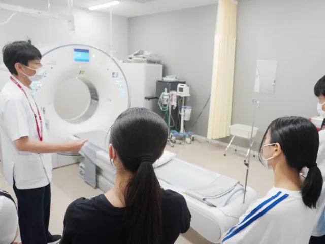 病院見学の様子2